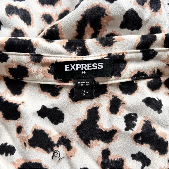 Express Animal Print Belted Shirt Dress Size Small Excellent Condition - Picture 4 of 6